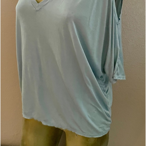 JOYLAB Mint Cutout Shoulders Workout Athleisure Top NWOT Size Large - Picture 9 of 11